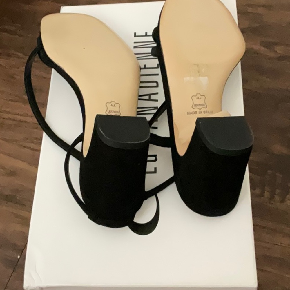 Pola Suede Sandal
LA CANADIENNE size 36 nwt - Picture 3 of 7